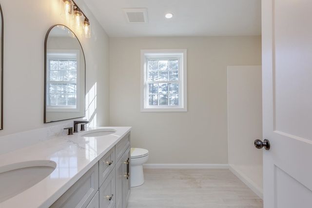 63 Marsh Road, Pelham, NH 03076