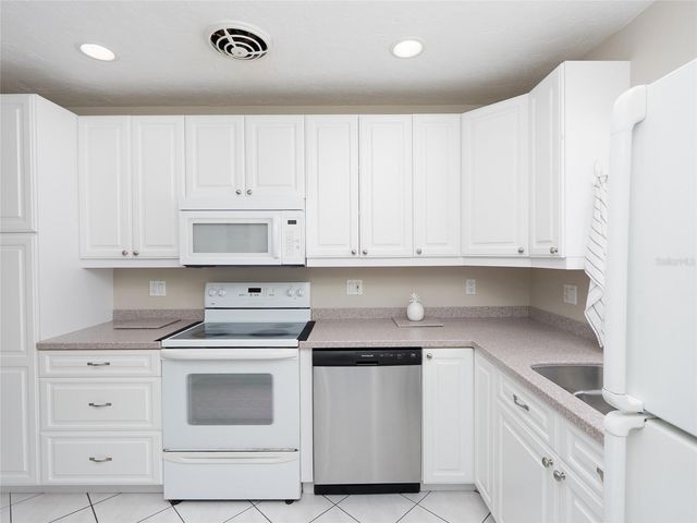 3137 BAY STREET, Sarasota, FL 34237