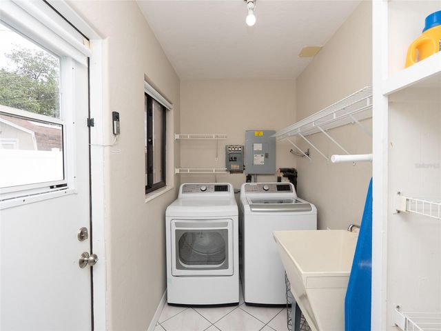 3137 BAY STREET, Sarasota, FL 34237