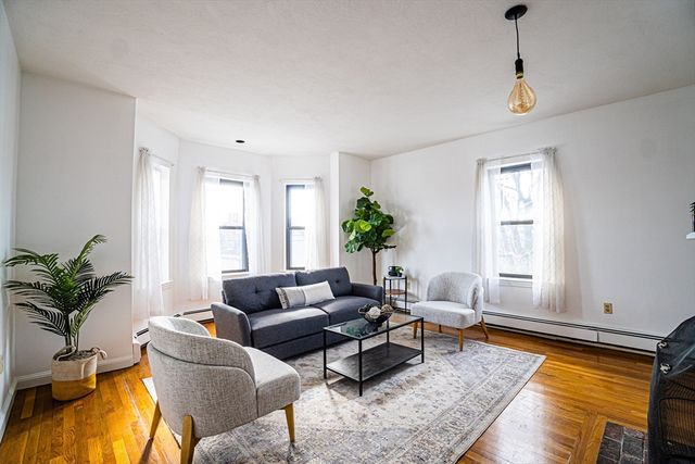 86 Walnut St 3, Boston, MA 02122