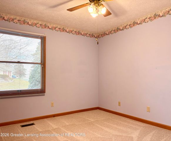 5091 Runnymede Drive, Holt, MI 48842