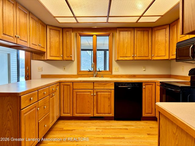 5091 Runnymede Drive, Holt, MI 48842