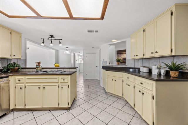 11306 Pickfair DR, Austin, TX 78750
