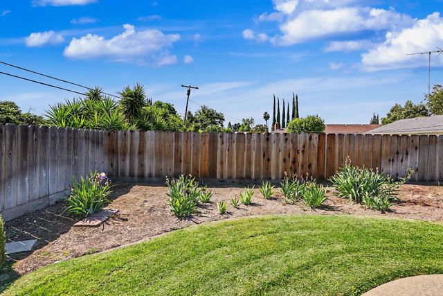 3058 El Capitan, Merced, CA 95340