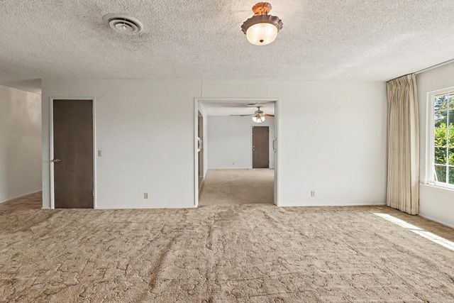 3058 El Capitan, Merced, CA 95340