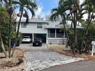 7668 Myrsine CIR, Bokeelia, FL 33922