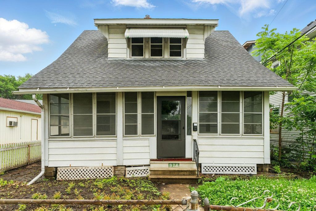 976 Forest Street, Saint Paul, MN 55106