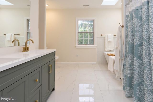 17 BLATHERWICK DR, Berlin, NJ 08009