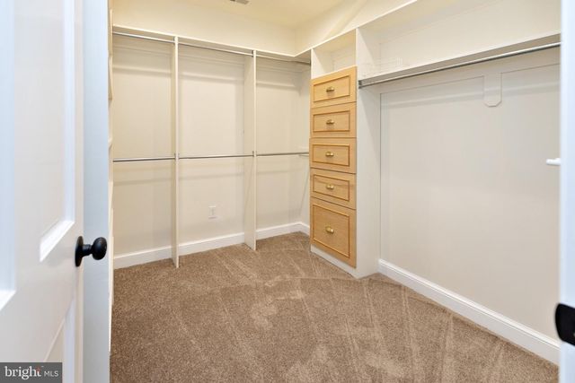 17 BLATHERWICK DR, Berlin, NJ 08009