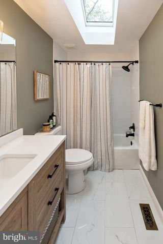 17 BLATHERWICK DR, Berlin, NJ 08009