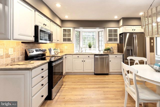 17 BLATHERWICK DR, Berlin, NJ 08009