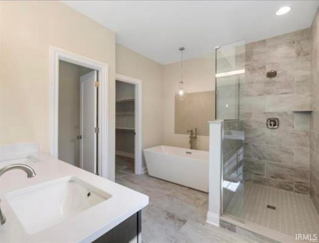 600 Whitetail Court, Evansville, IN 47711