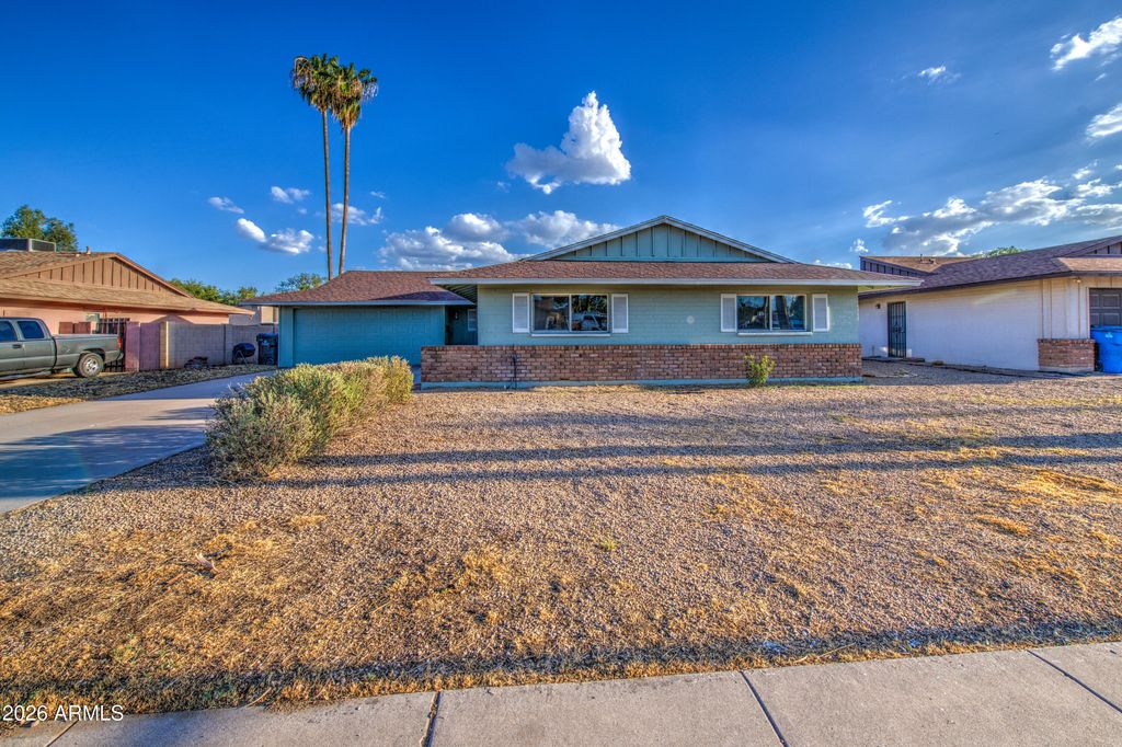 4031 W Denton Lane, Phoenix, AZ 85019 — photo 2