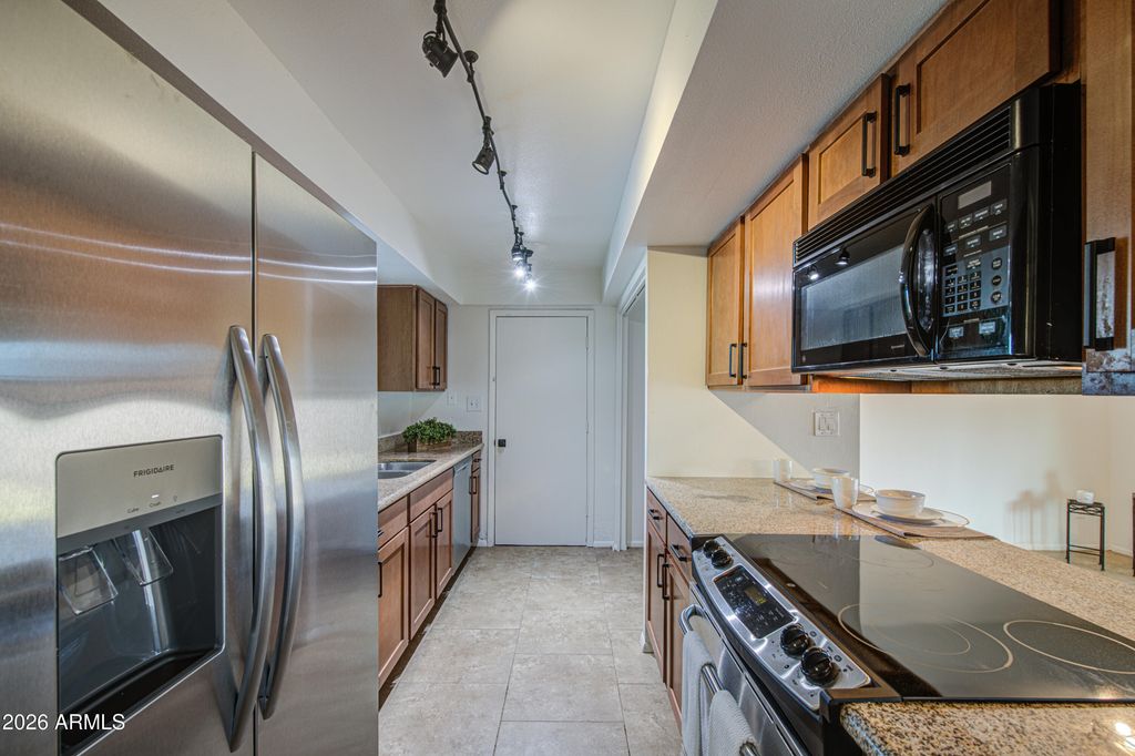 4031 W Denton Lane, Phoenix, AZ 85019 — photo 3