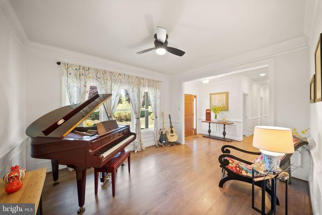 11677 KAHNS RD, Manassas, VA 20112