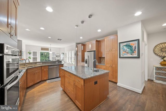 11677 KAHNS RD, Manassas, VA 20112