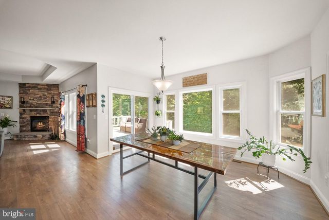 11677 KAHNS RD, Manassas, VA 20112