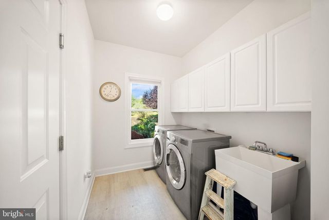 11677 KAHNS RD, Manassas, VA 20112
