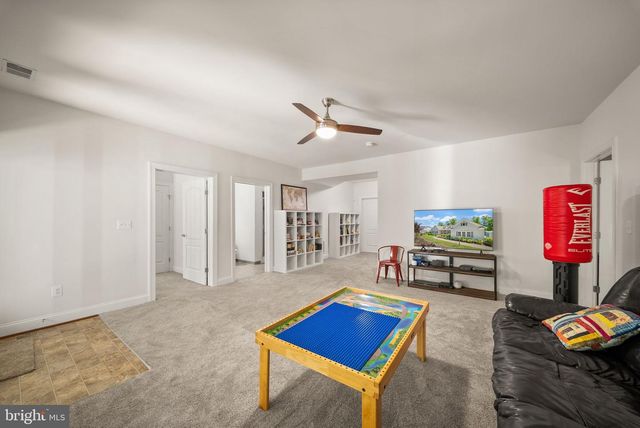 11677 KAHNS RD, Manassas, VA 20112