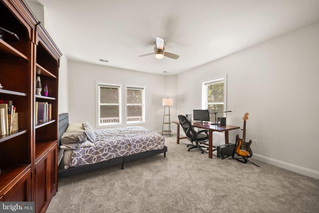 11677 KAHNS RD, Manassas, VA 20112