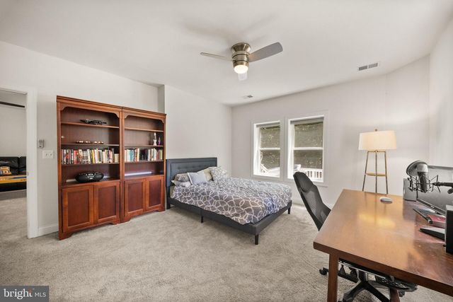 11677 KAHNS RD, Manassas, VA 20112