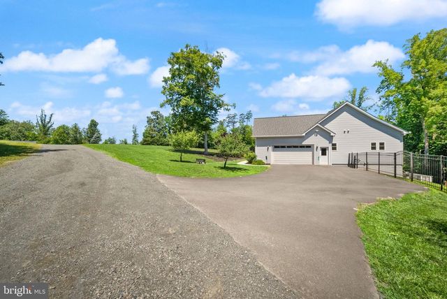 11677 KAHNS RD, Manassas, VA 20112