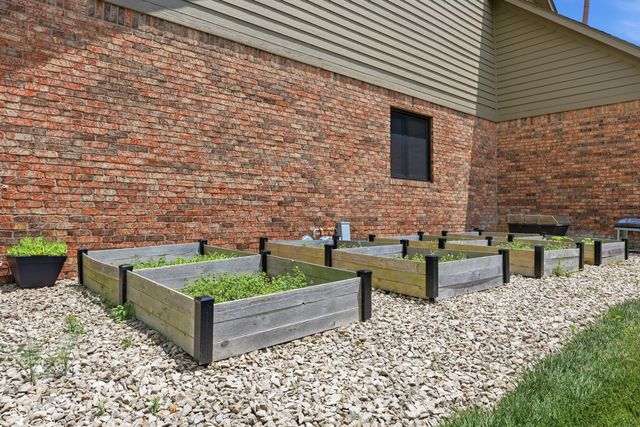 2496 Turf Way, Shelbyville, IN 46176