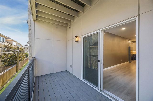 6804 Westview Drive 2205, Houston, TX 77055