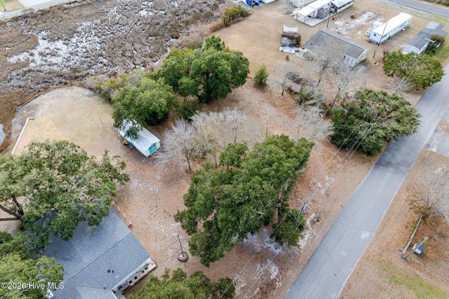 144 Atkinson Point Road, Holly Ridge, NC 28445