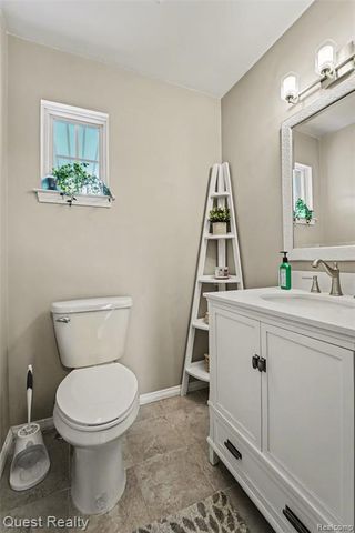 491 River Ridge Drive, Waterford, MI 48327