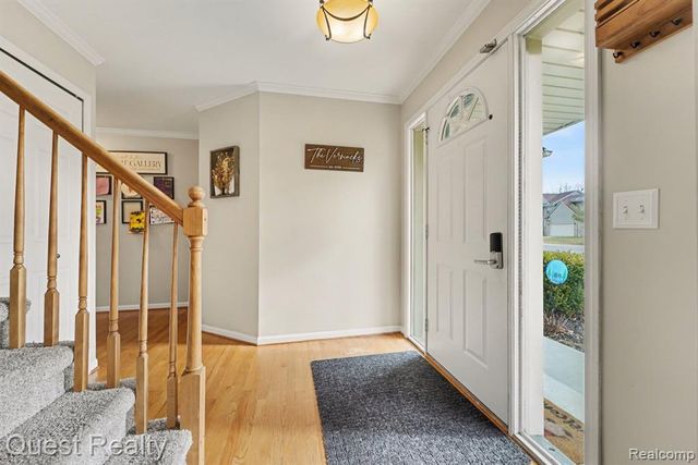 491 River Ridge Drive, Waterford, MI 48327