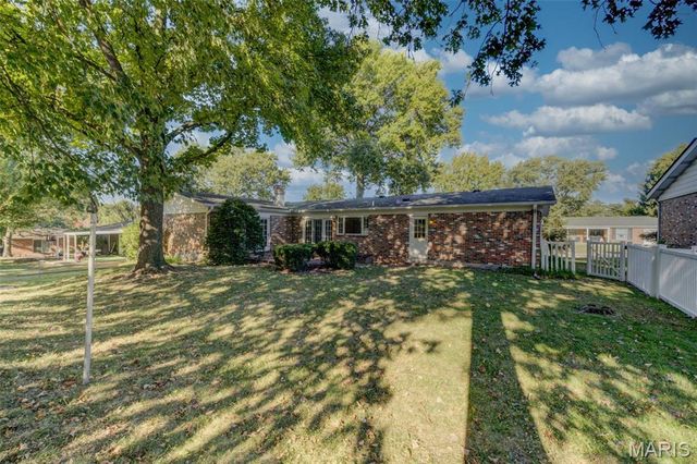 11880 Archerton Drive, Bridgeton, MO 63044