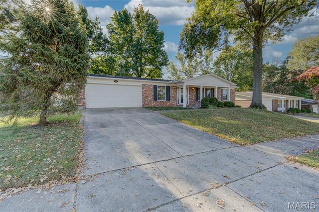 11880 Archerton Drive, Bridgeton, MO 63044