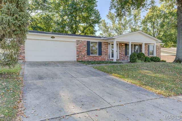 11880 Archerton Drive, Bridgeton, MO 63044