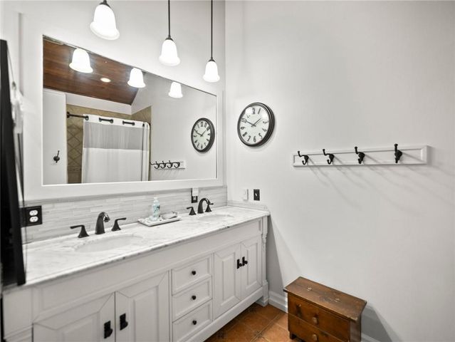 2956 Springlake Drive, Buford, GA 30519