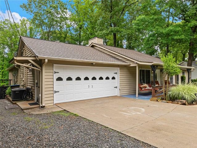 2956 Springlake Drive, Buford, GA 30519