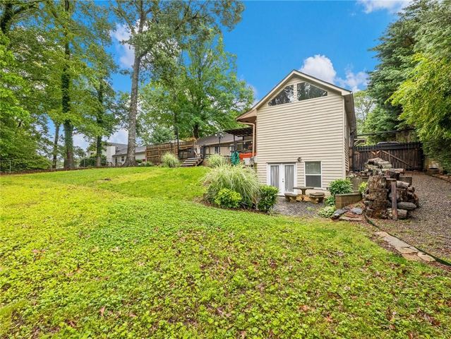 2956 Springlake Drive, Buford, GA 30519