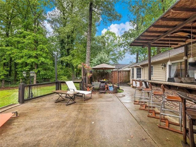 2956 Springlake Drive, Buford, GA 30519