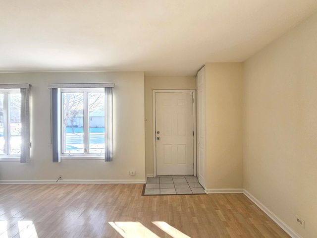 726 E Old Willow Road 104C, Prospect Heights, IL 60070