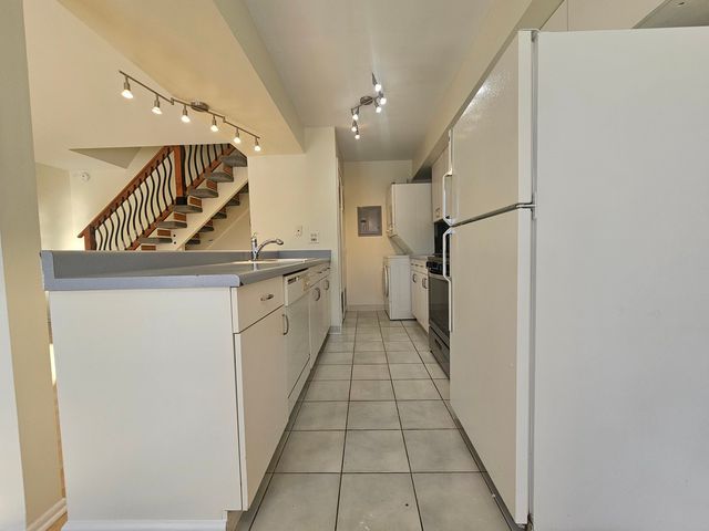 726 E Old Willow Road 104C, Prospect Heights, IL 60070