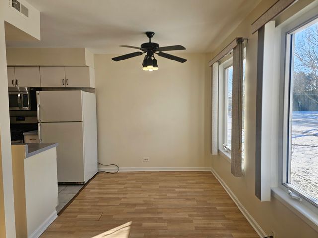 726 E Old Willow Road 104C, Prospect Heights, IL 60070