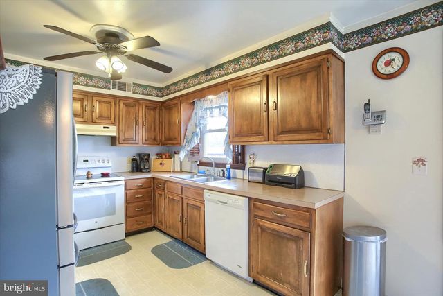 117 PEARL DRIVE, Carlisle, PA 17013