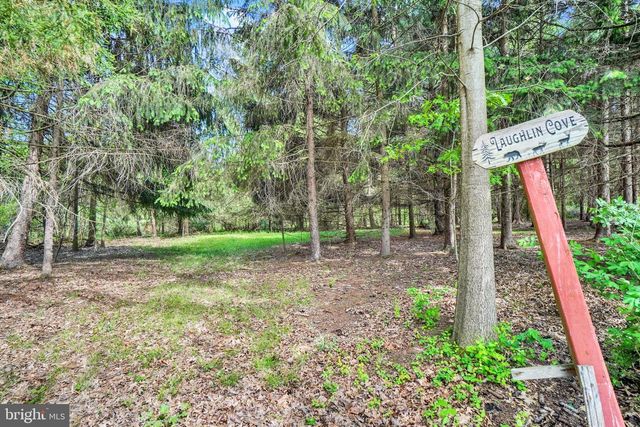 315 700 RD, New Oxford, PA 17350
