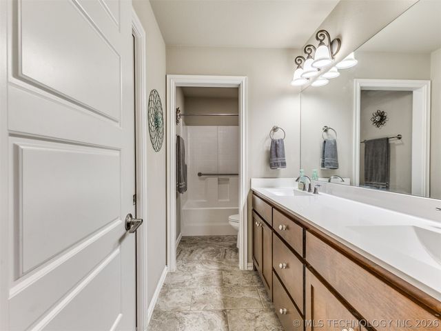 13500 S Poplar Street, Glenpool, OK 74033