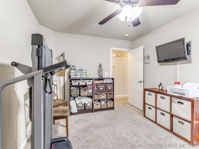 13500 S Poplar Street, Glenpool, OK 74033