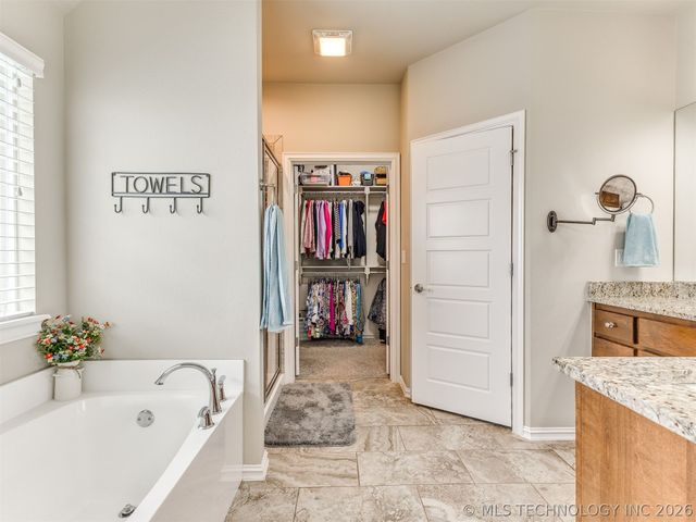 13500 S Poplar Street, Glenpool, OK 74033