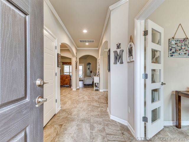 13500 S Poplar Street, Glenpool, OK 74033