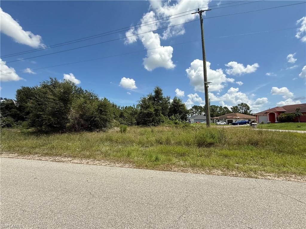 1107 Meadow RD, LEHIGH ACRES, FL 33973 — exterior