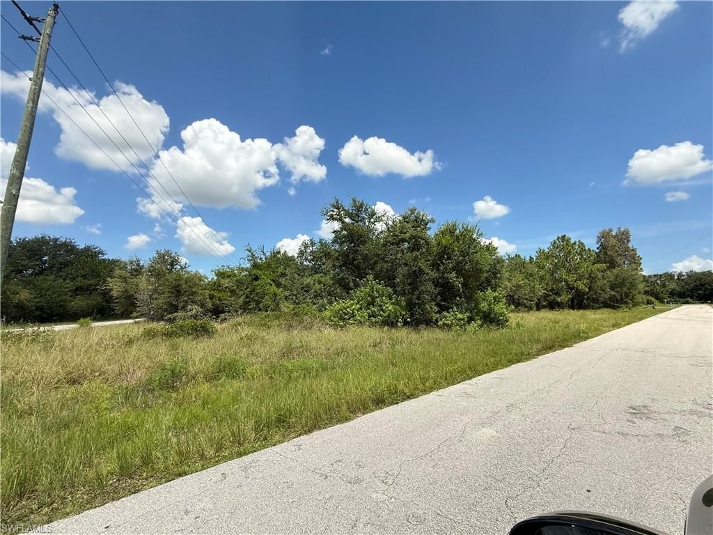 1107 Meadow RD, LEHIGH ACRES, FL 33973 — photo 4