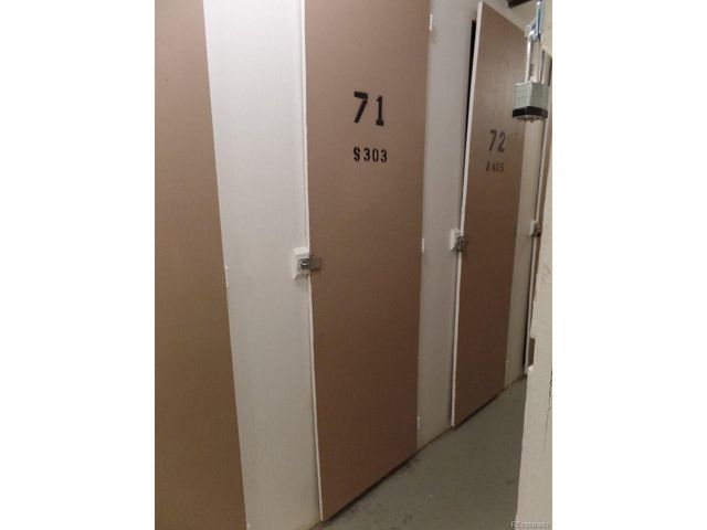 2880 S Locust St 303S, Denver, CO 80222